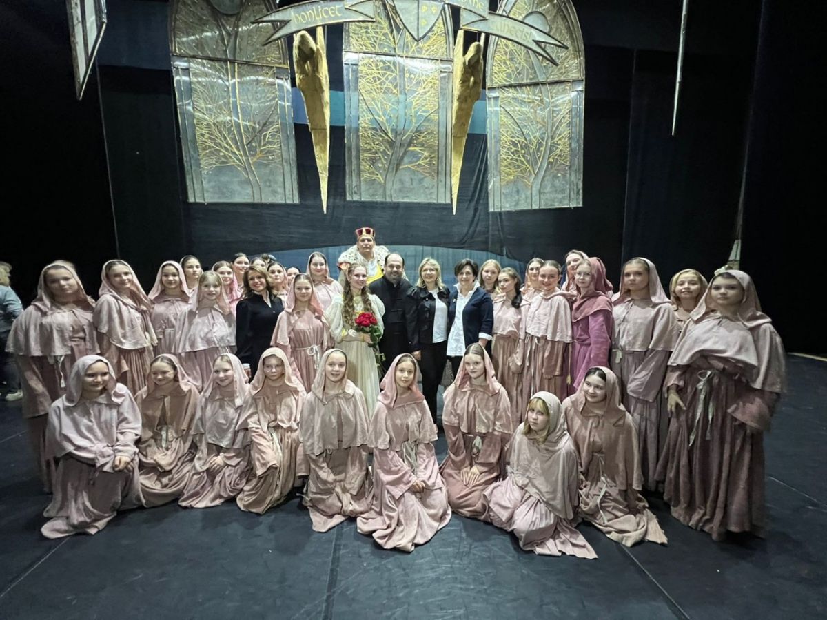 Наши юные таланты на одной сцене с профессионалами!